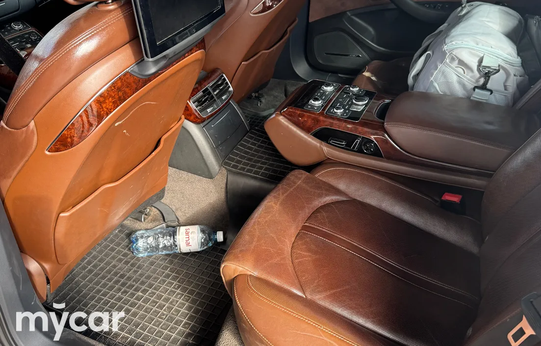 Audi A8 2011