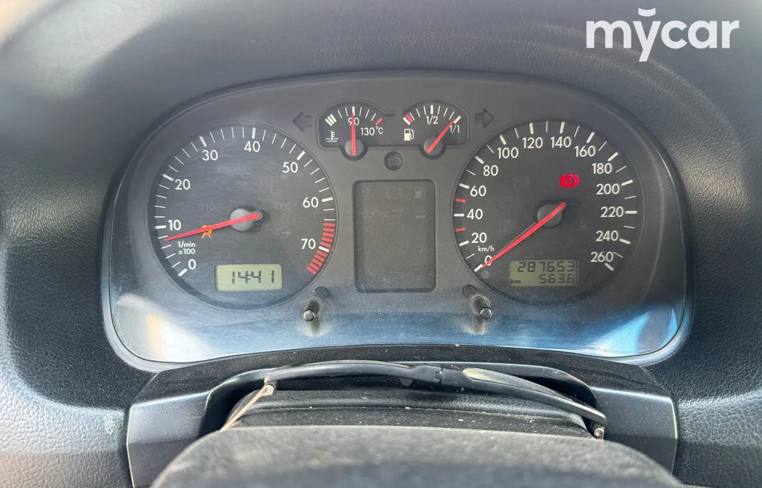 Volkswagen Bora 2000