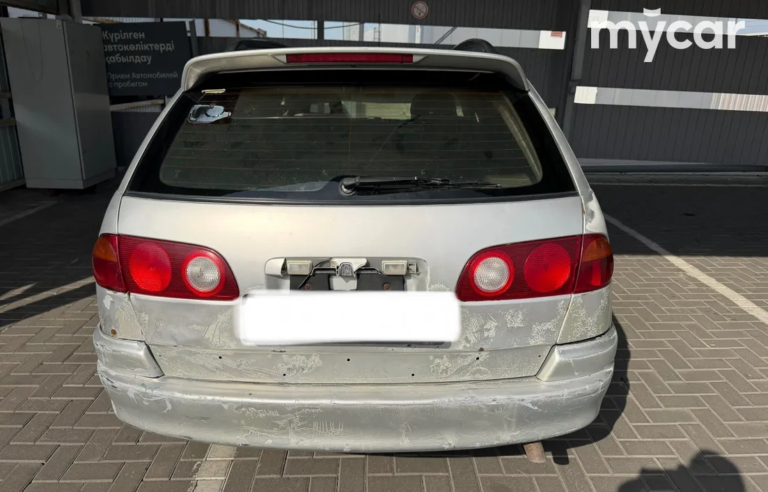 Toyota Avensis 2000