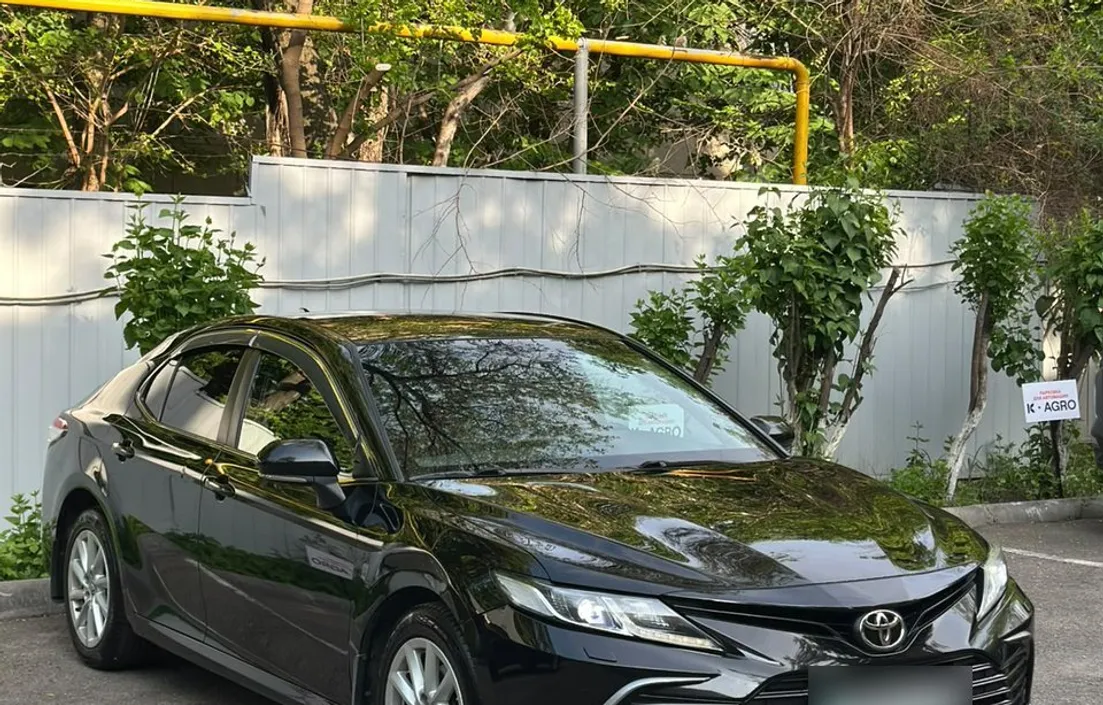 Toyota Camry 2021