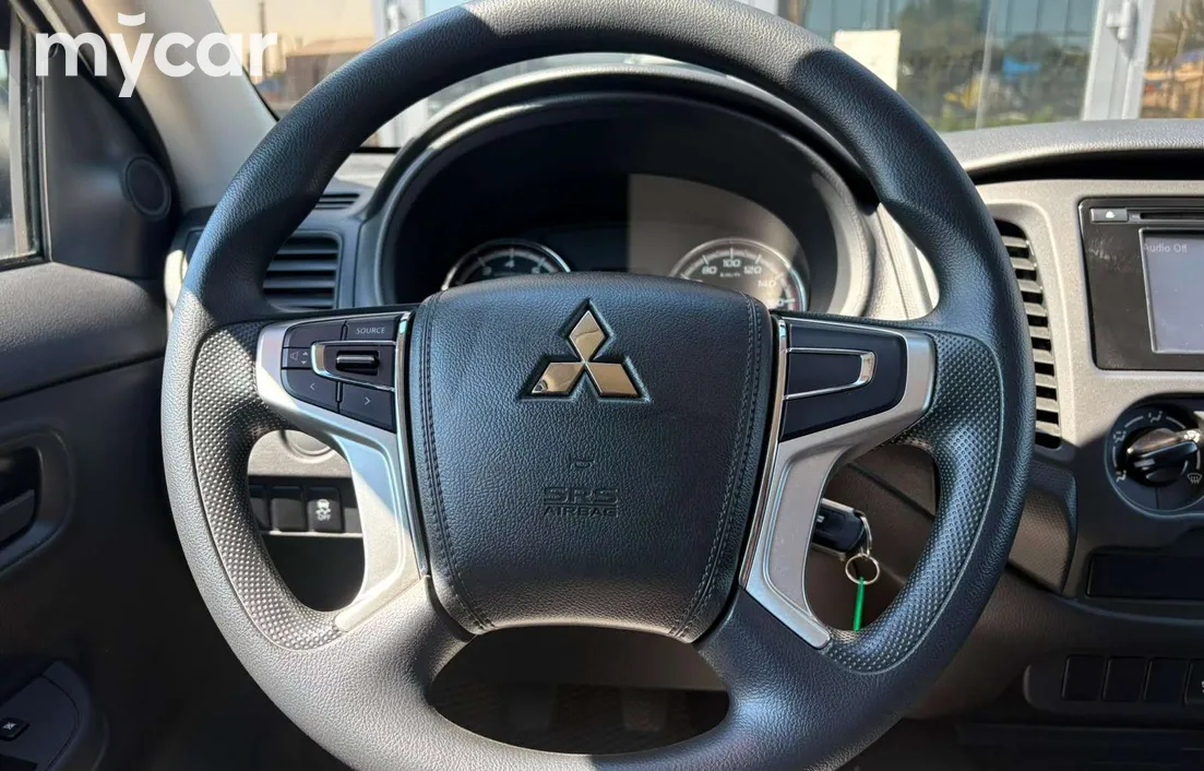 Mitsubishi L200 2023