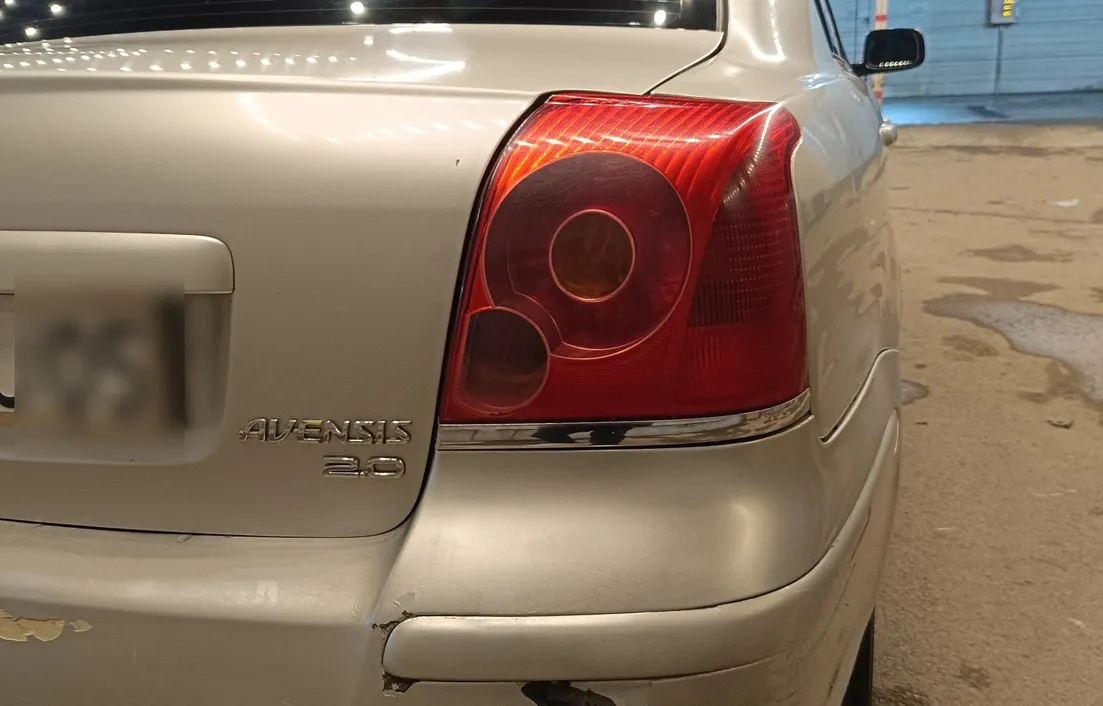 Toyota Avensis 2003
