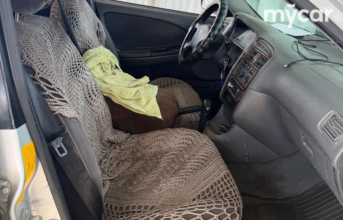 Toyota Avensis 2000