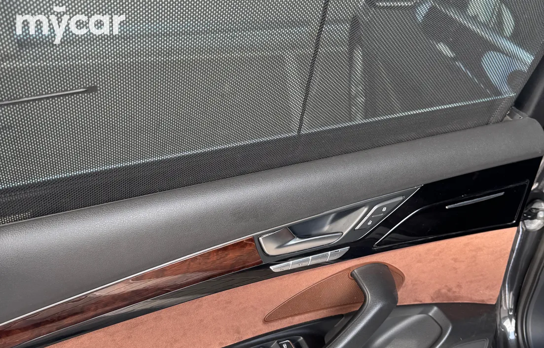 Audi A8 2011