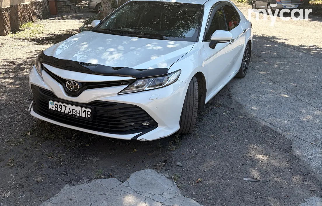 Toyota Camry 2019
