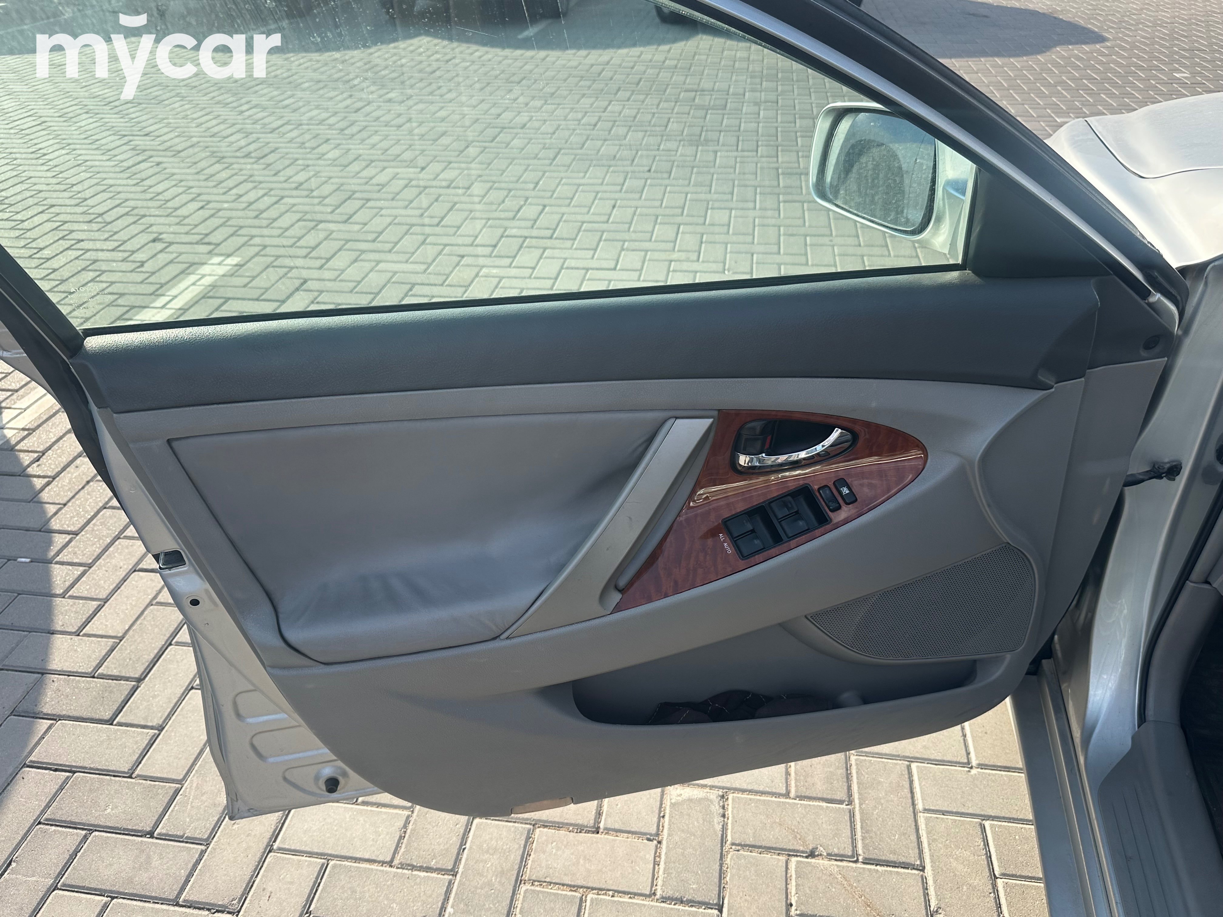 Toyota Camry 2010