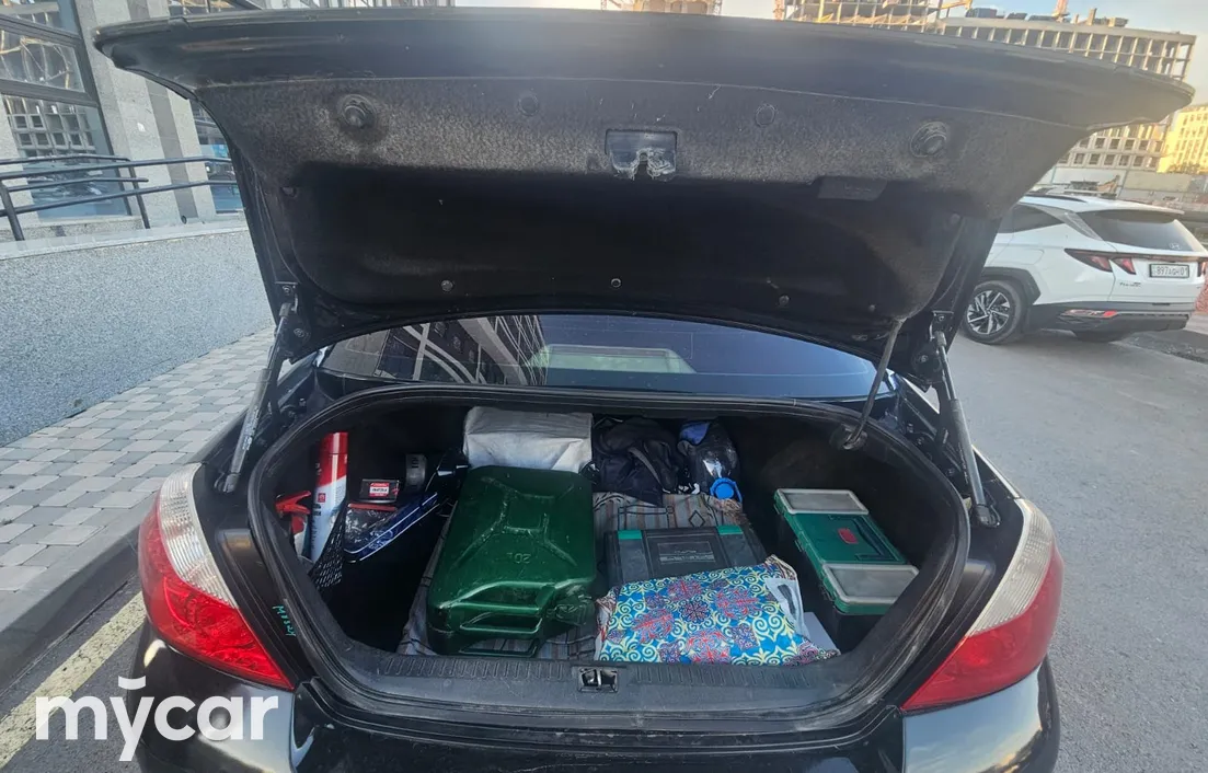 Infiniti M 2006