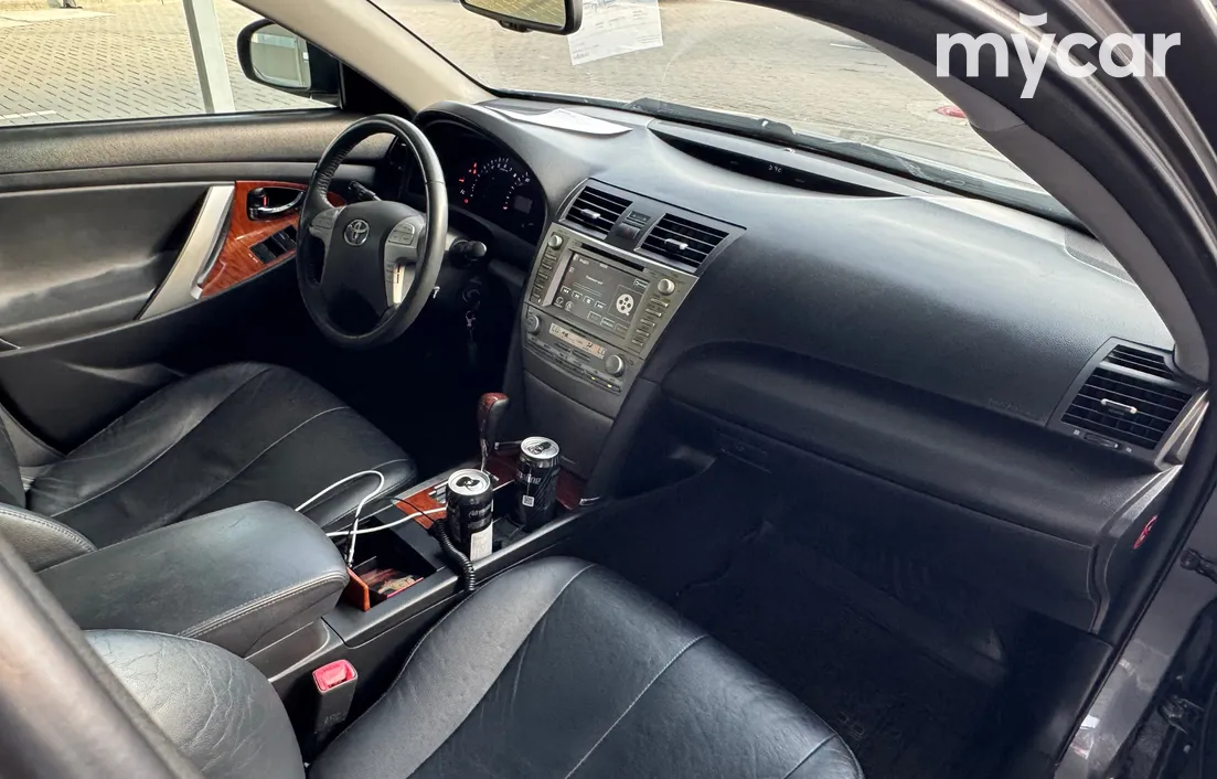 Toyota Camry 2011