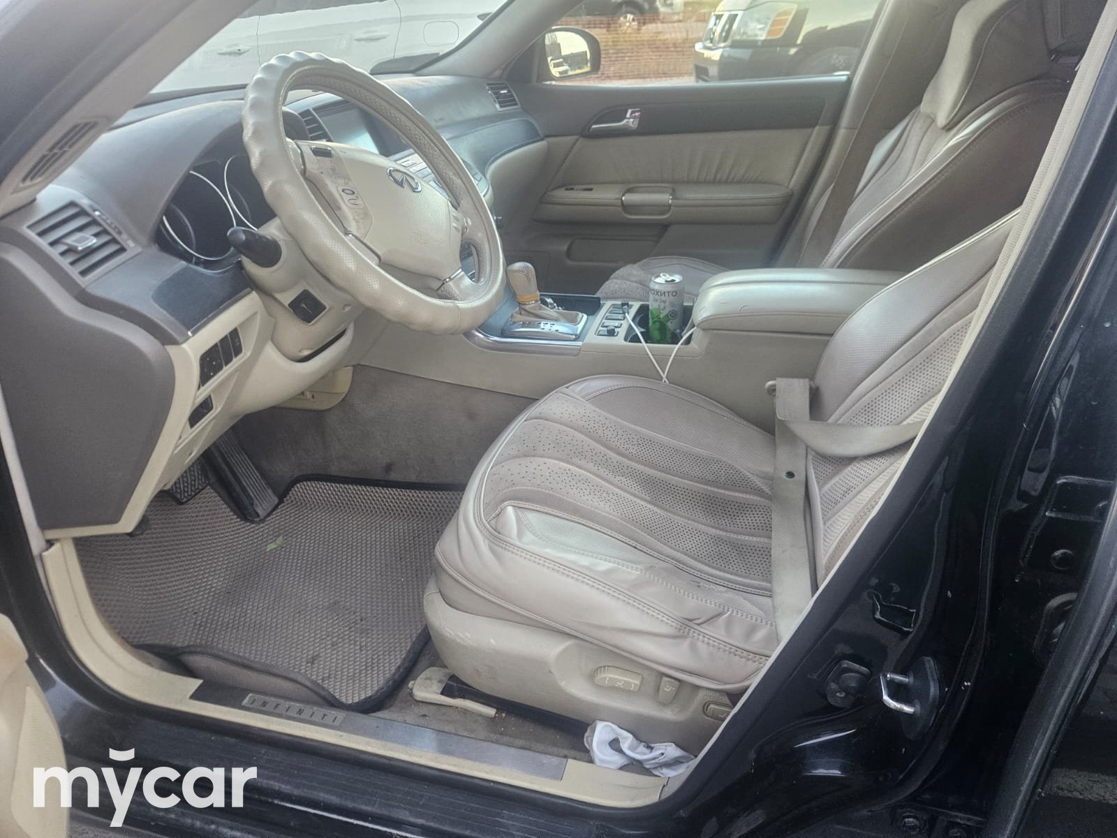 Infiniti M 2006