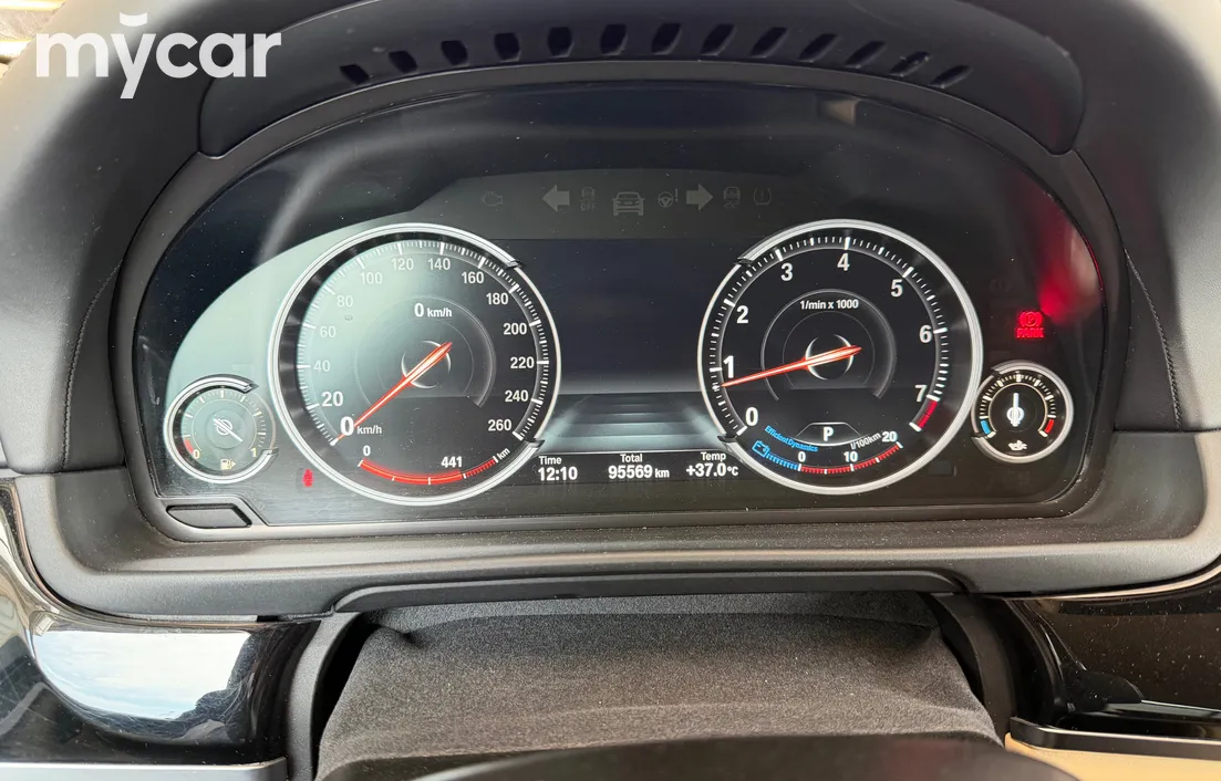 BMW 5 серия 2013