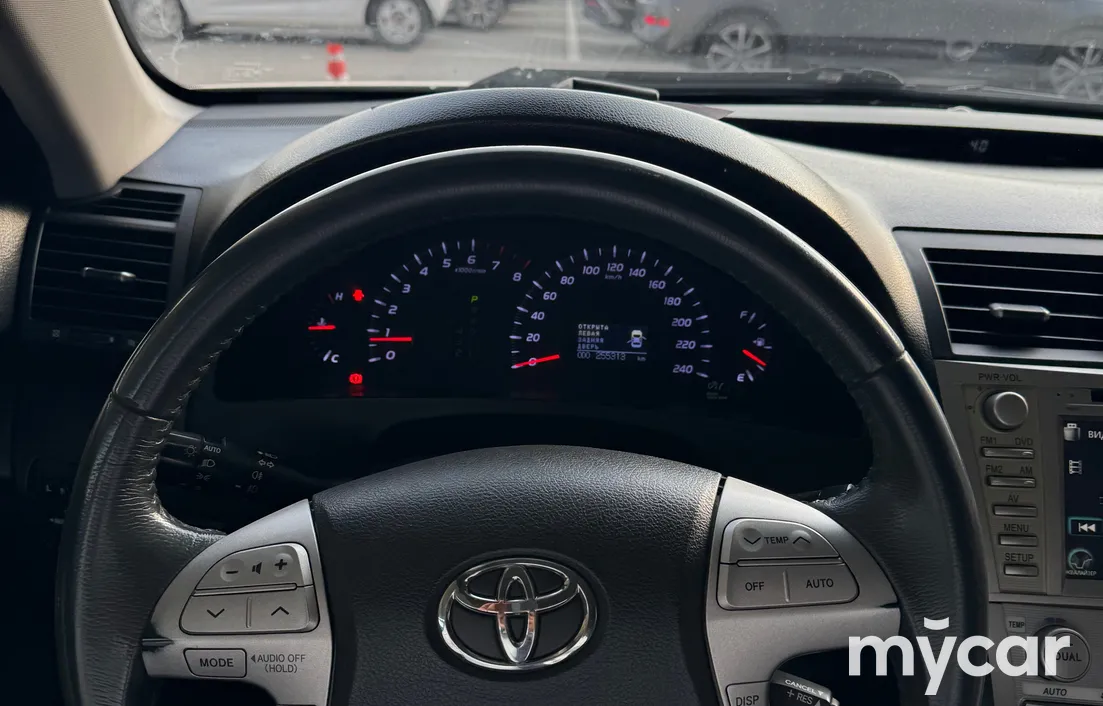 Toyota Camry 2011