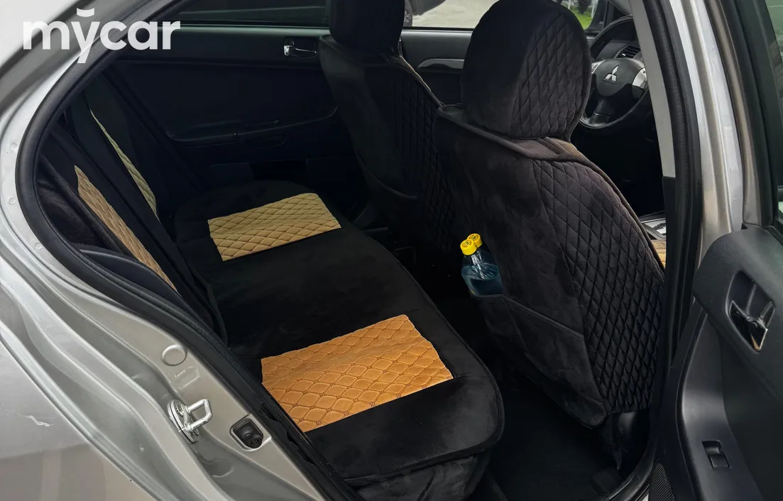 Mitsubishi Lancer 2013