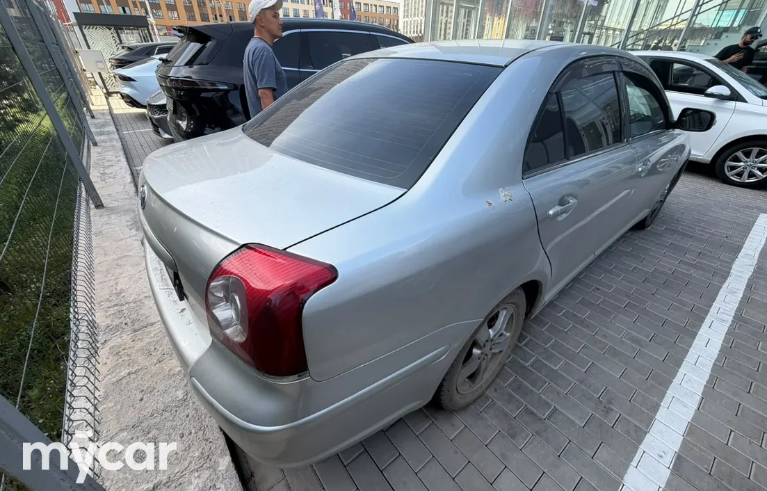 Toyota Avensis 2006
