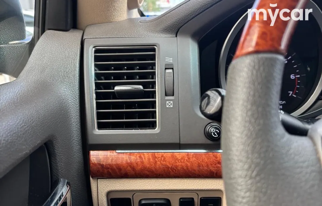Toyota Land Cruiser 2012