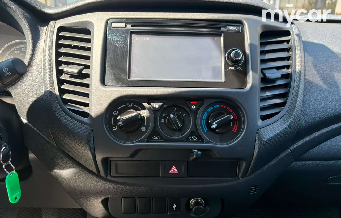 Mitsubishi L200 2023