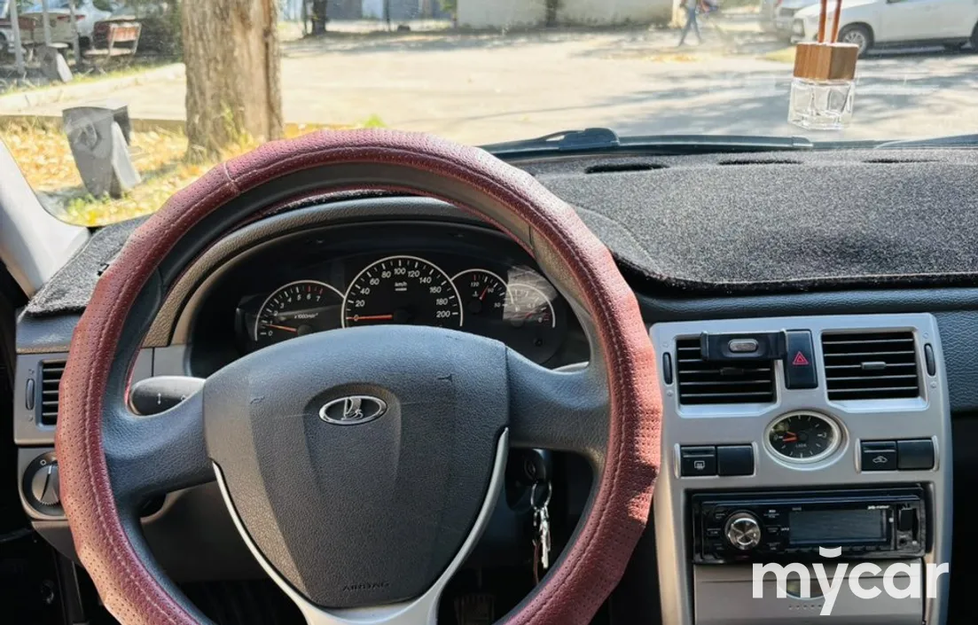 LADA Priora 2013