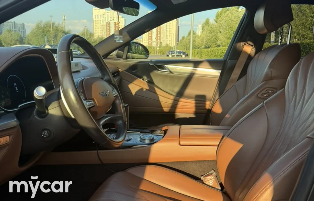 Genesis G80 2021
