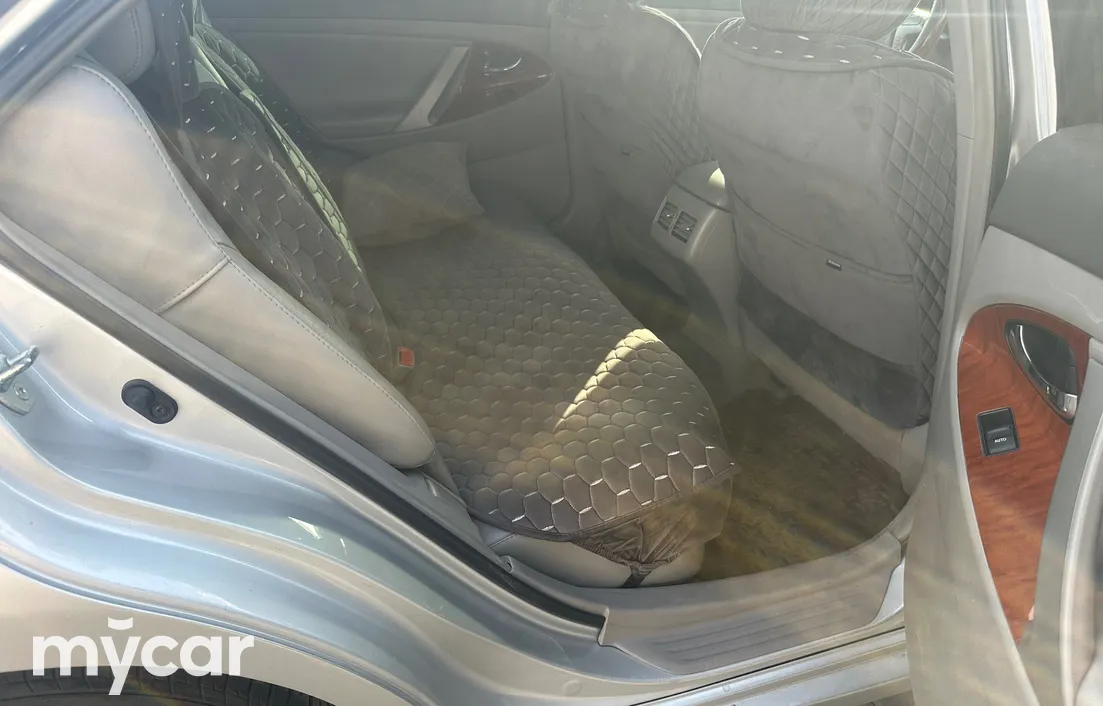 Toyota Camry 2010