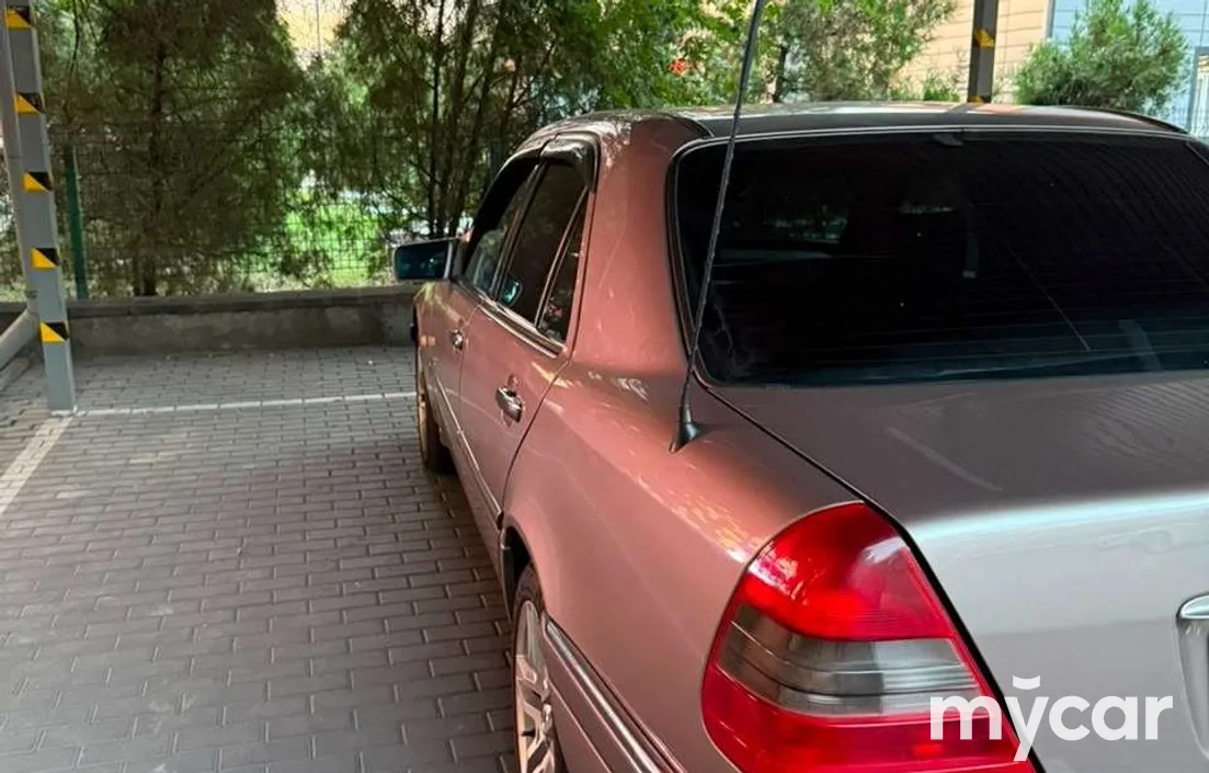 Mercedes-Benz C-Класс 1993