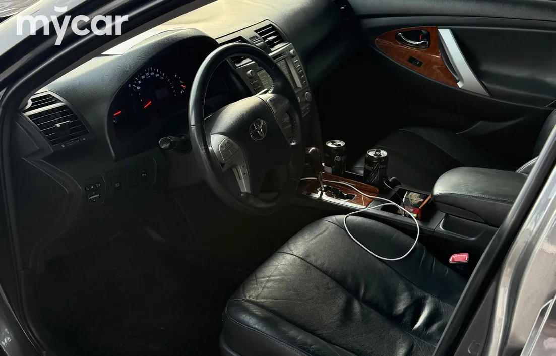 Toyota Camry 2011