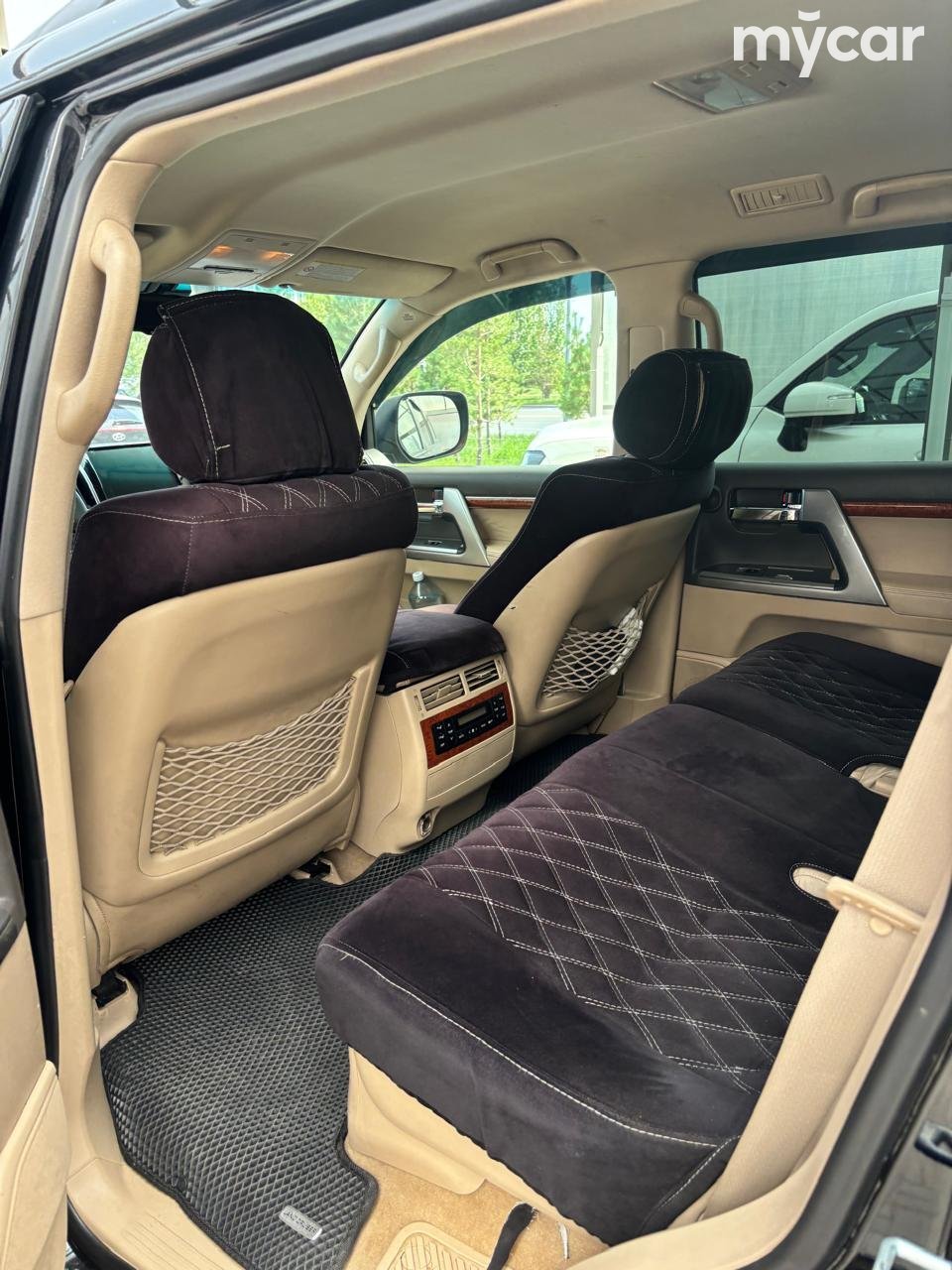 Toyota Land Cruiser 2012