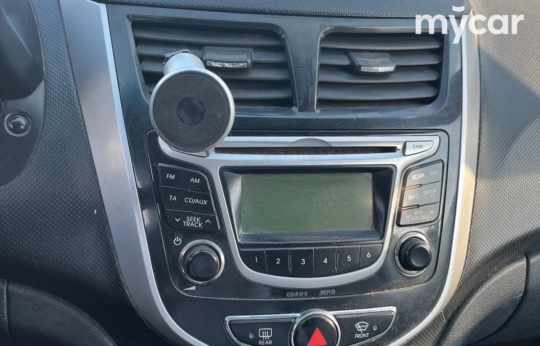 Hyundai Accent 2014