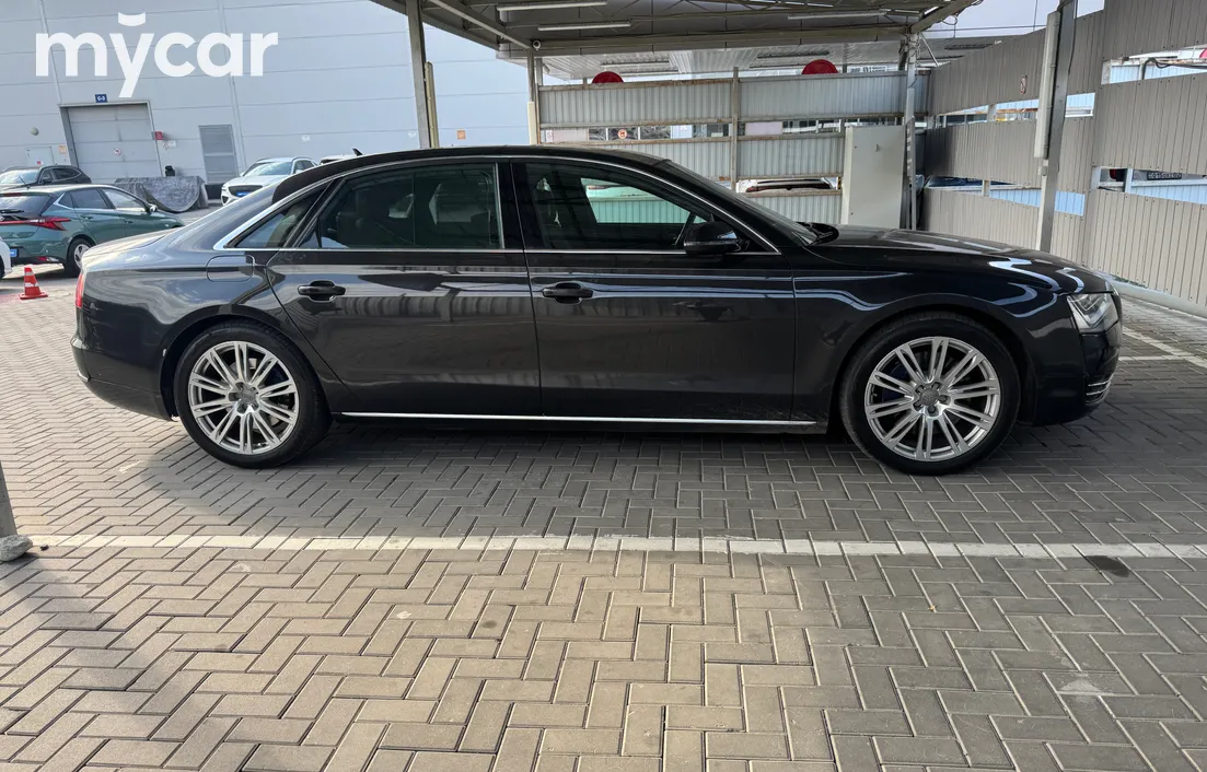 Audi A8 2011