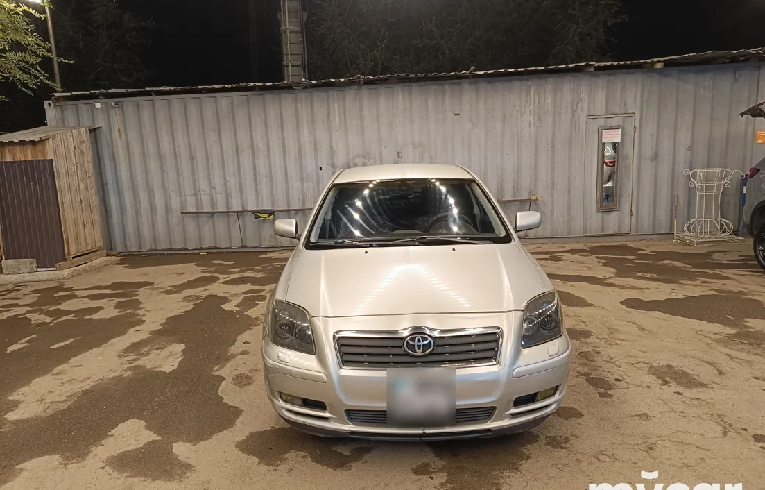 Toyota Avensis 2003