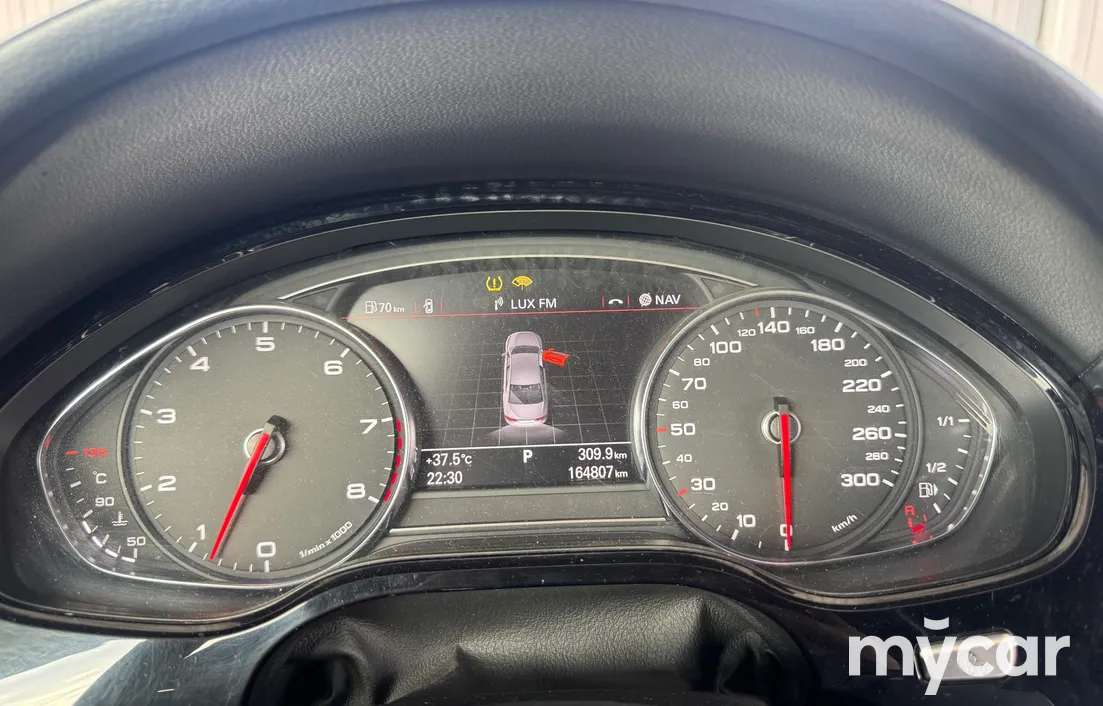 Audi A8 2011