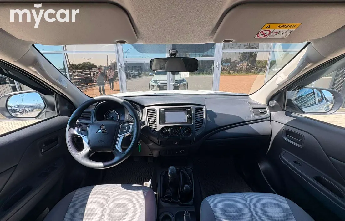 Mitsubishi L200 2023