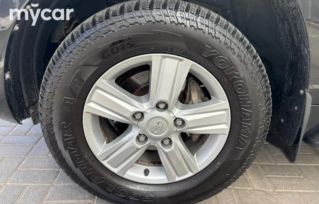 Toyota Land Cruiser 2012