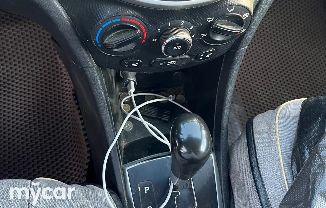 Hyundai Accent 2014