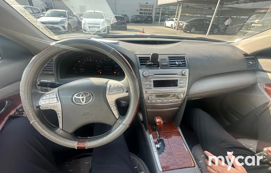 Toyota Camry 2010
