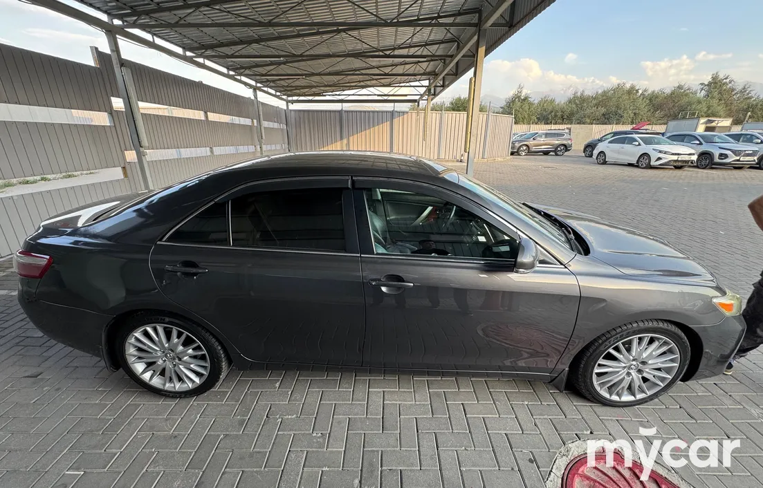 Toyota Camry 2011