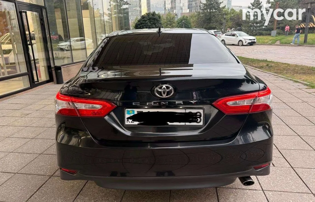 Toyota Camry 2018