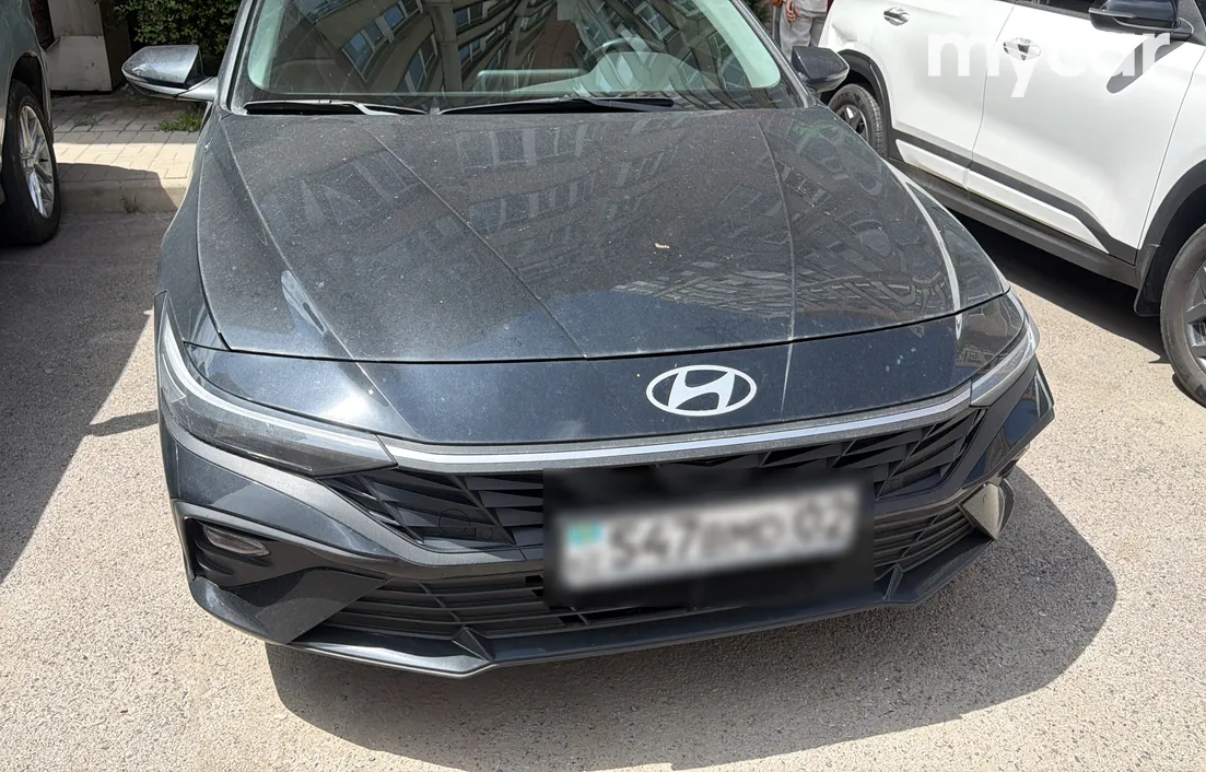 Hyundai Elantra 2025