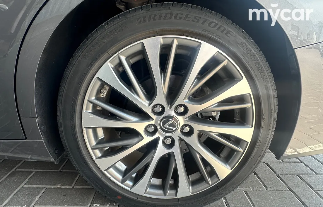 Lexus ES 2018