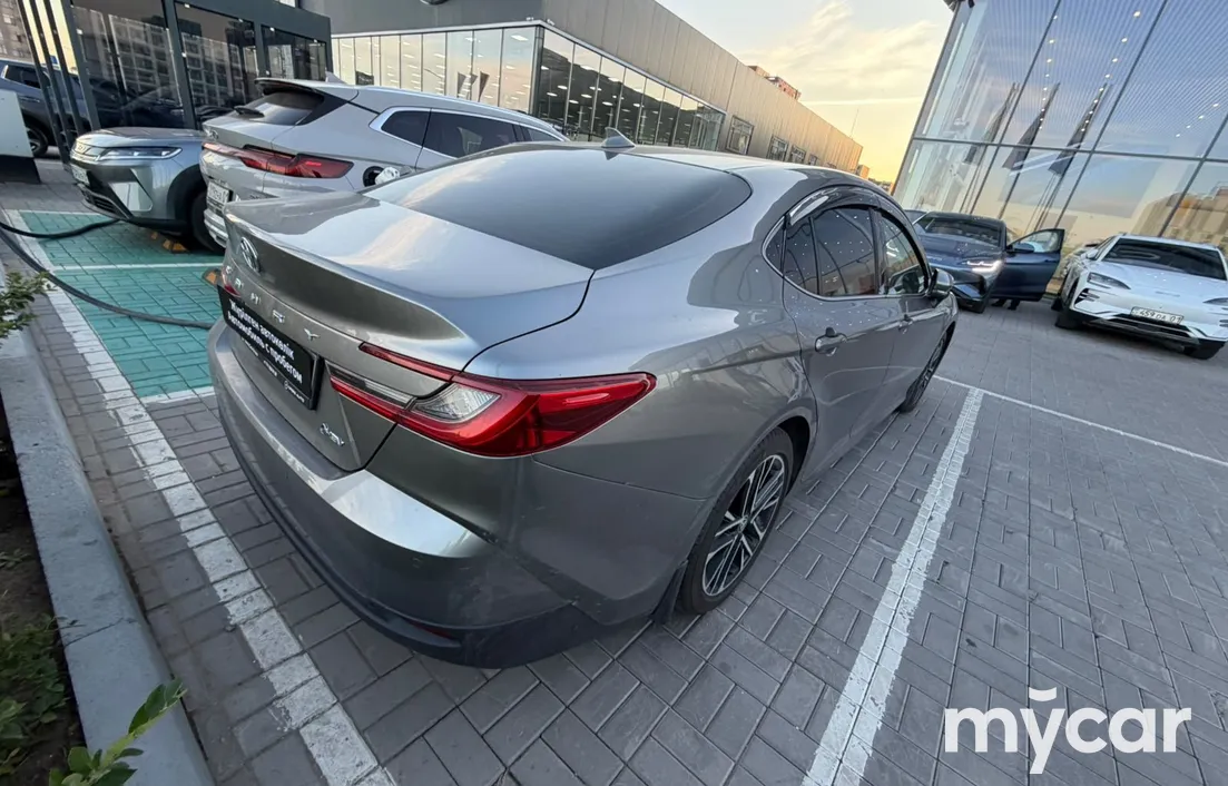 Toyota Camry 2025