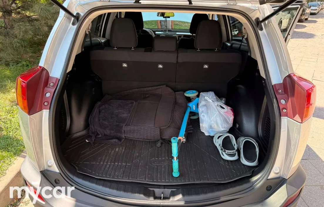 Toyota RAV4 2015