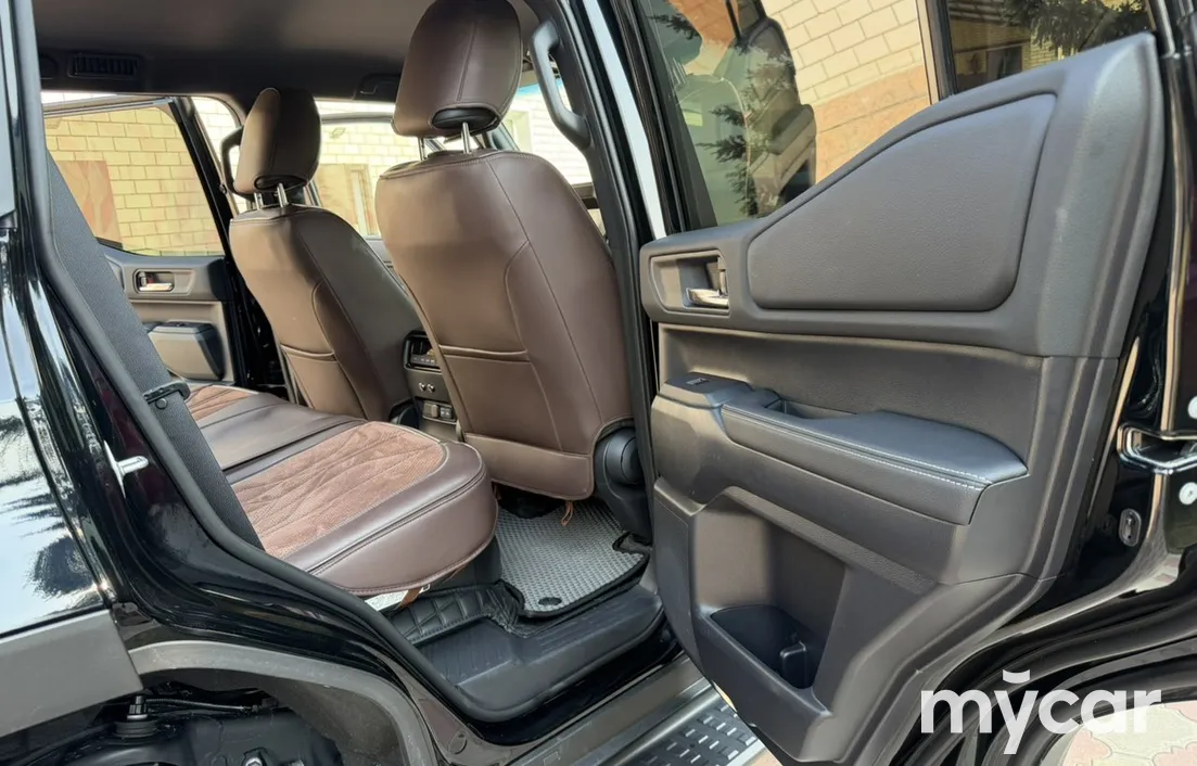 Toyota Land Cruiser Prado 2024