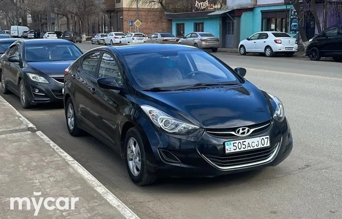 Hyundai Elantra 2013