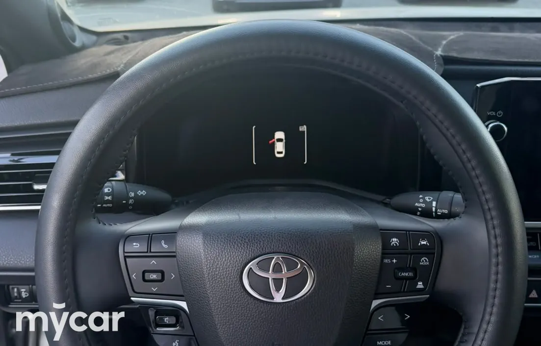 Toyota Camry 2025