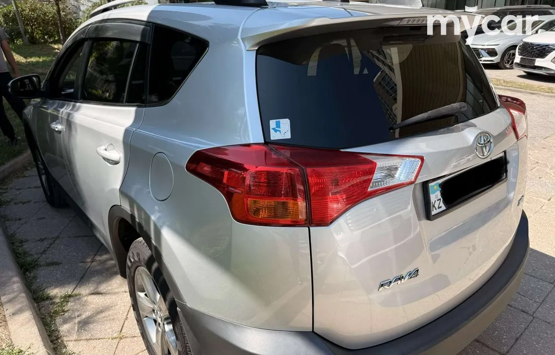 Toyota RAV4 2015