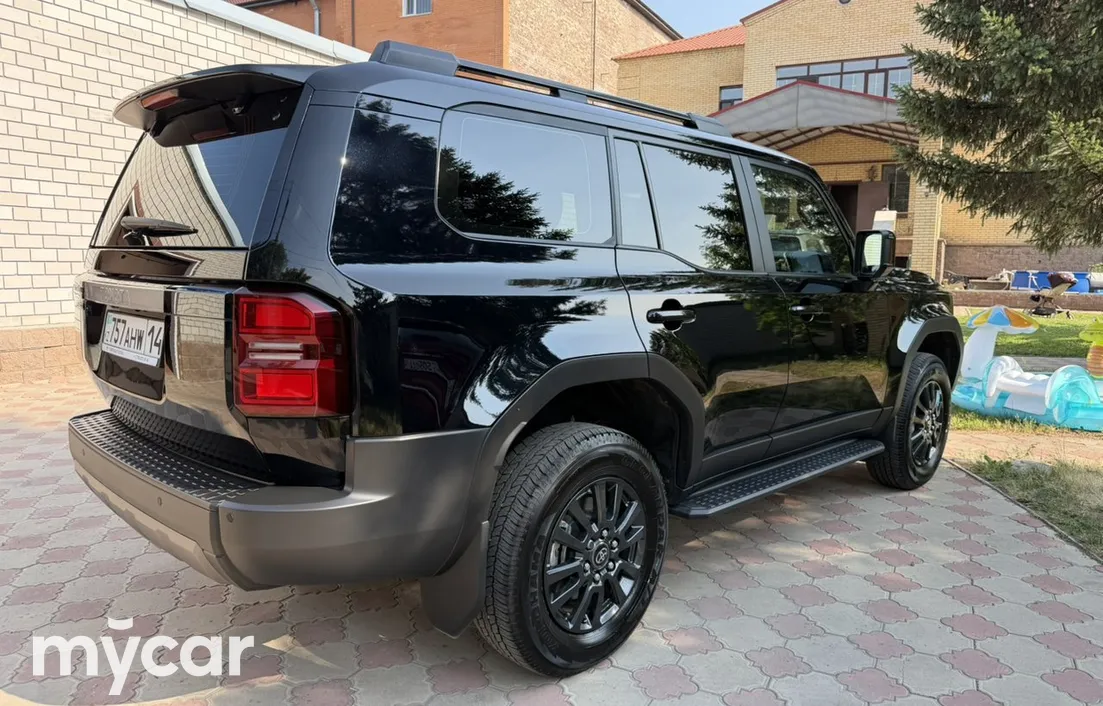 Toyota Land Cruiser Prado 2024