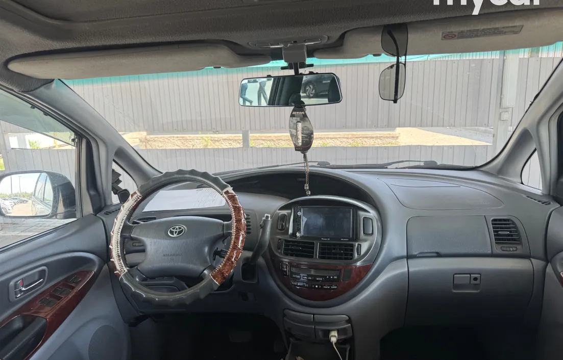 Toyota Previa 2003