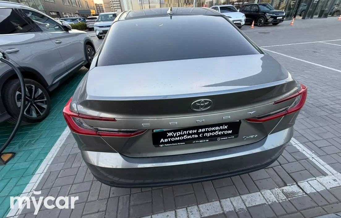 Toyota Camry 2025