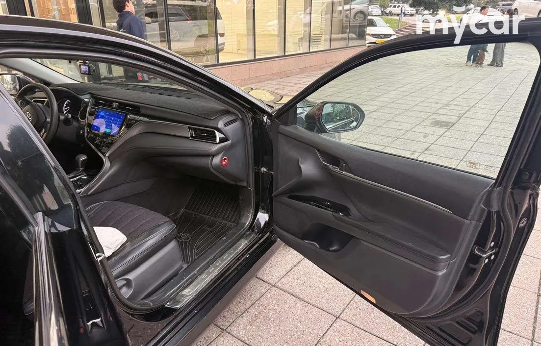 Toyota Camry 2018