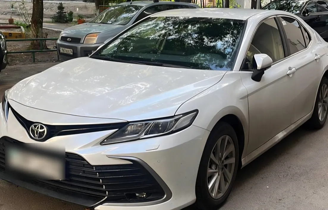 Toyota Camry 2023