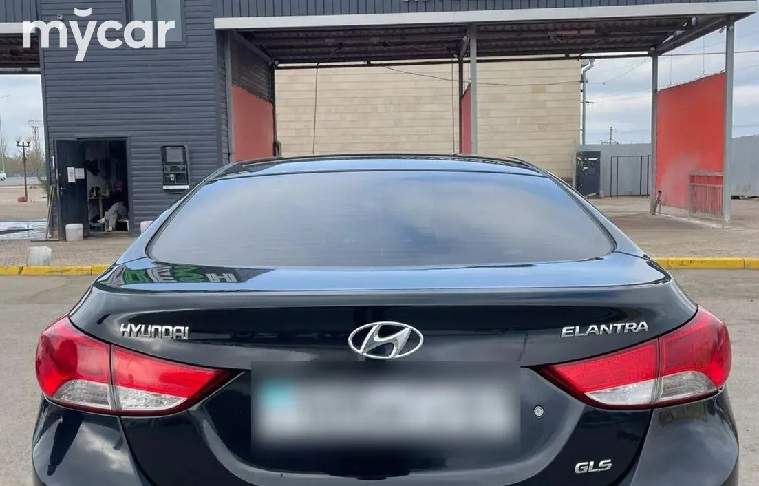 Hyundai Elantra 2013