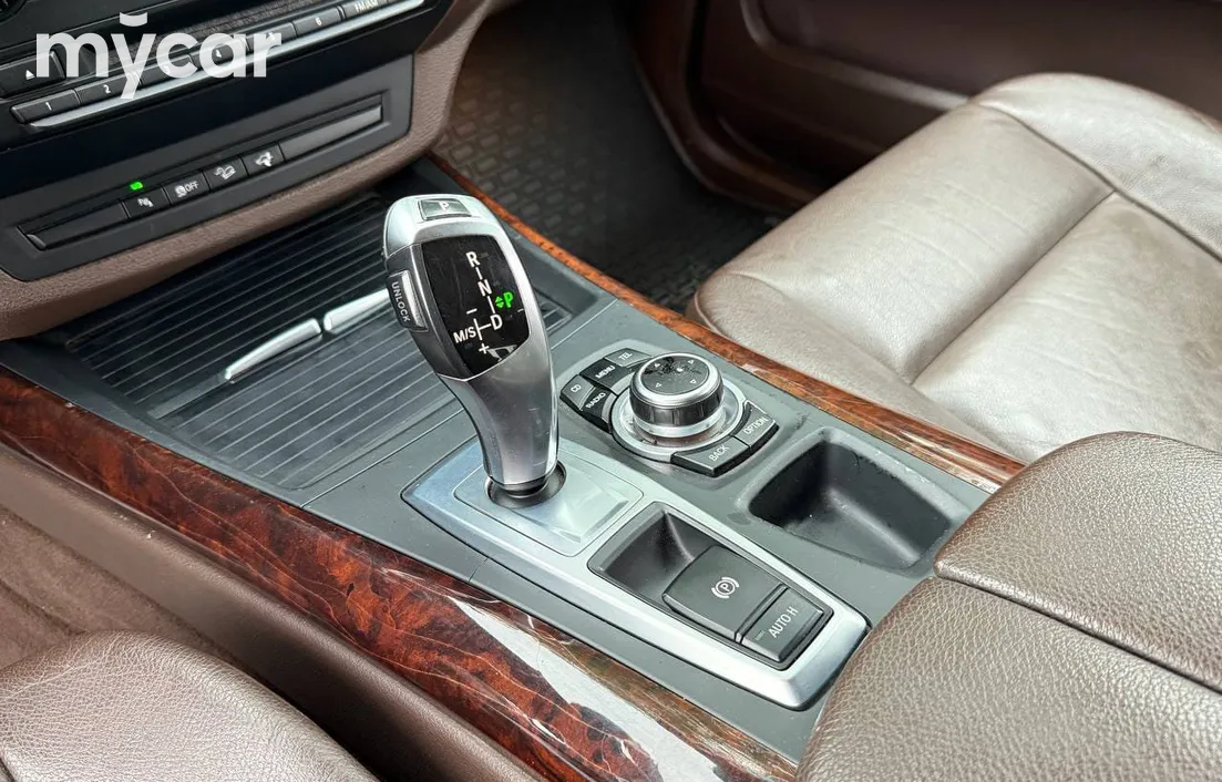 BMW X5 2011
